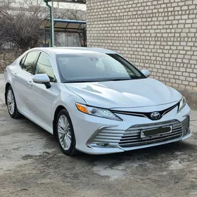 Toyota Camry 2020