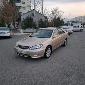 Toyota Camry 2004