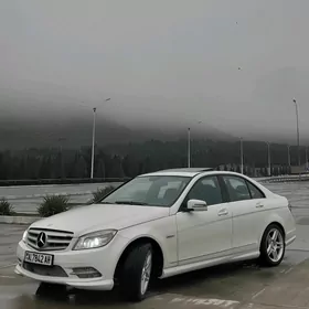 Mercedes-Benz C300 2010