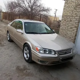 Toyota Camry 2001