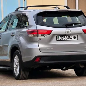 Toyota Highlander 2019