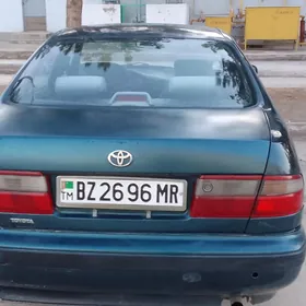 Toyota Carina 1994