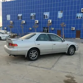 Toyota Camry 1999