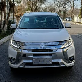 Mitsubishi Outlander 2022