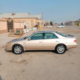 Toyota Camry 2001