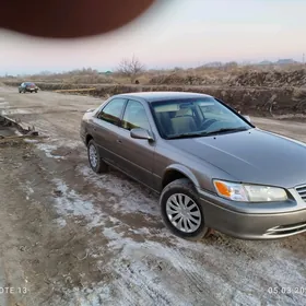 Toyota Camry 2001