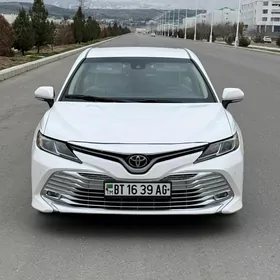 Toyota Camry 2018