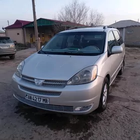 Toyota Sienna 2005