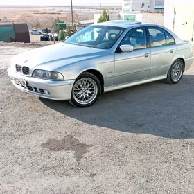 BMW E39 2003