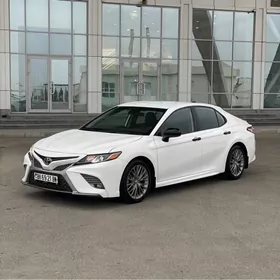 Toyota Camry 2020