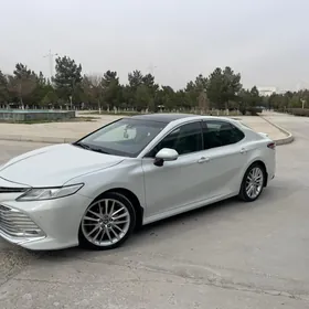 Toyota Camry 2018