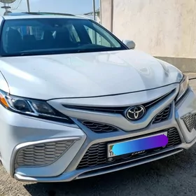 Toyota Camry 2020