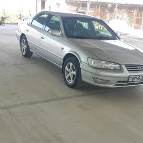 Toyota Camry 2001