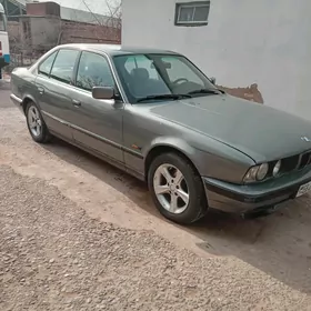 BMW 525 1990