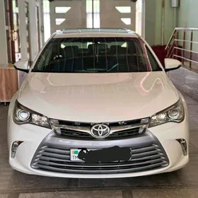 Toyota Camry 2016