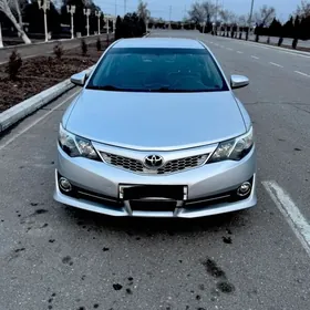 Toyota Camry 2013