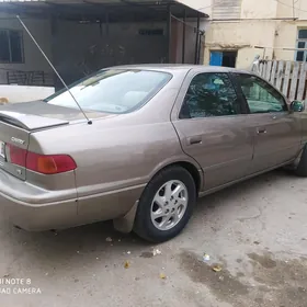 Toyota Camry 2000