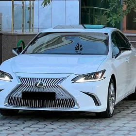 Lexus ES 350 2019