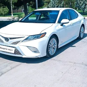 Toyota Camry 2018