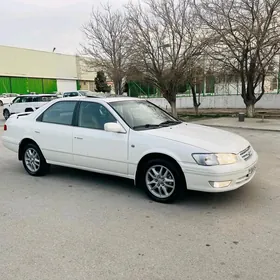 Toyota Camry 2000