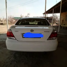 Toyota Camry 2004