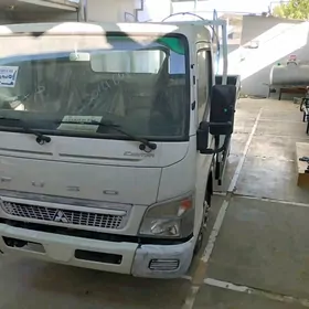 Mitsubishi Canter 2025