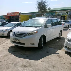 Toyota Sienna 2012