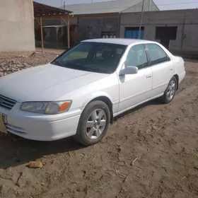 Toyota Camry 2001