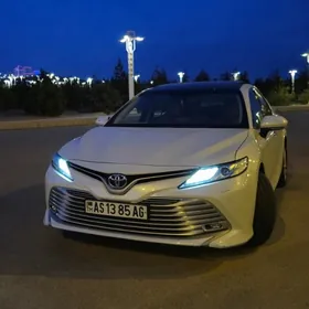 Toyota Camry 2018