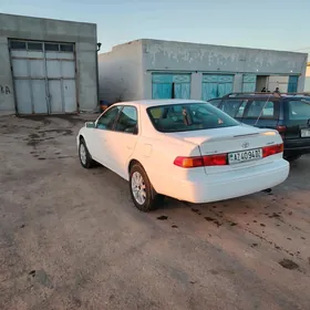 Toyota Camry 2000