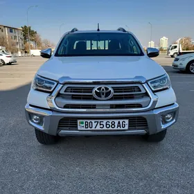 Toyota Hilux 2021