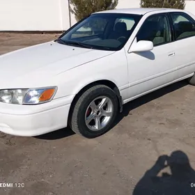 Toyota Camry 2000