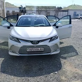 Toyota Camry 2018