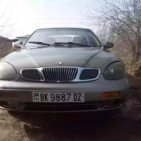 Daewoo Leganza 2000