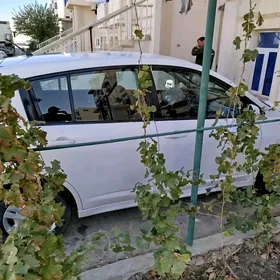 Nissan Versa 2012