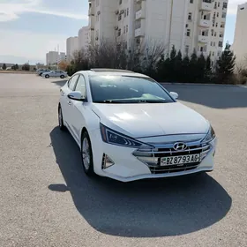 Hyundai Elantra 2019