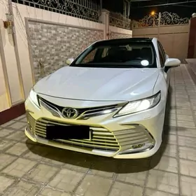 Toyota Camry 2022