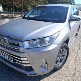 Toyota Highlander 2019