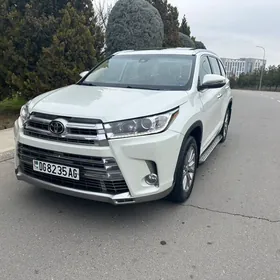 Toyota Highlander 2018