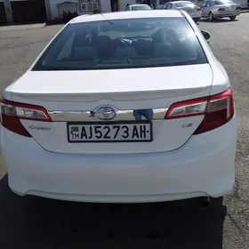 Toyota Camry 2012