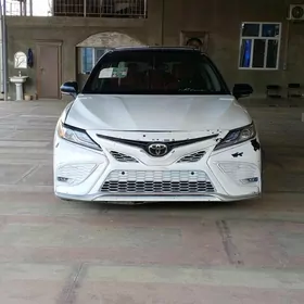 Toyota Camry 2020