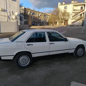 Mercedes-Benz 190E 1985