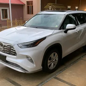 Toyota Highlander 2022