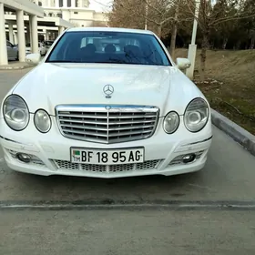 Mercedes-Benz E320 2003