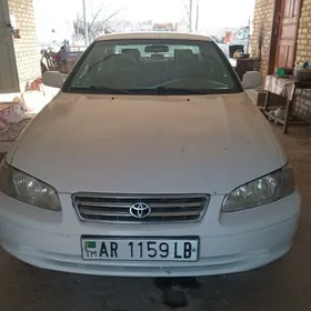 Toyota Camry 2000