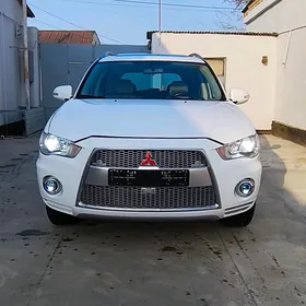 Mitsubishi Outlander 2010