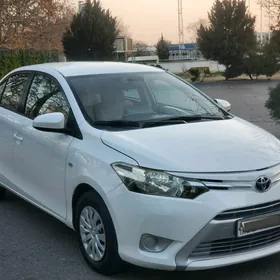 Toyota Yaris 2014