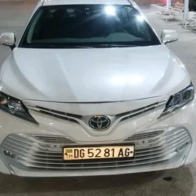 Toyota Camry 2020