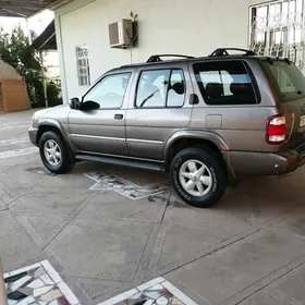 Nissan Pathfinder 2001