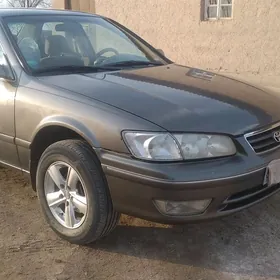 Toyota Camry 2000